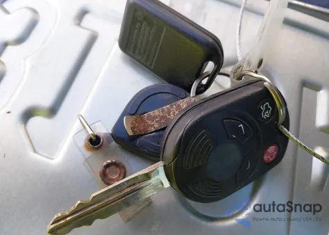 2010 Lincoln Navigator L from USA, damaged, VIN 5LMJJ3H55AEJ04046